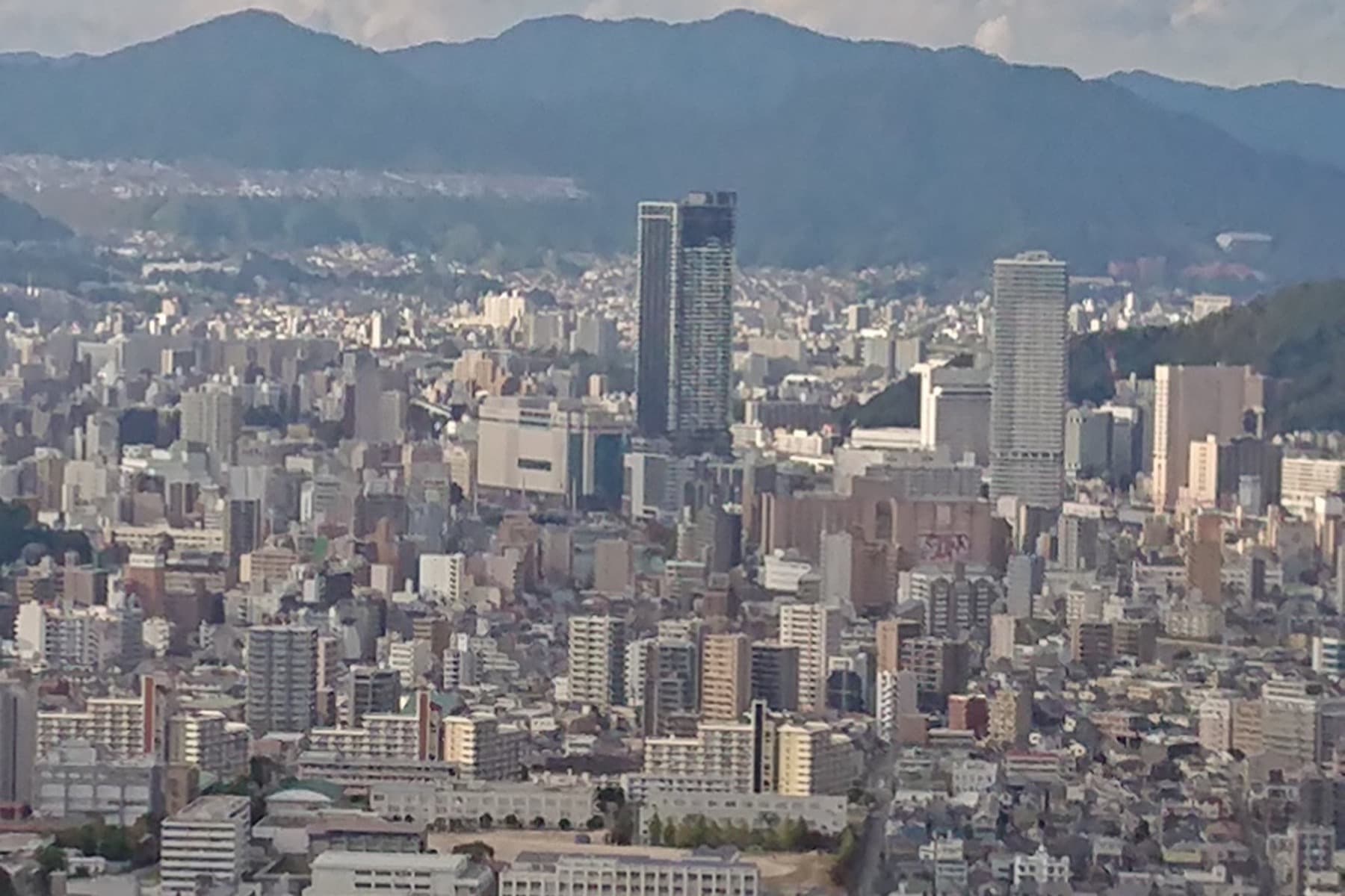 広島